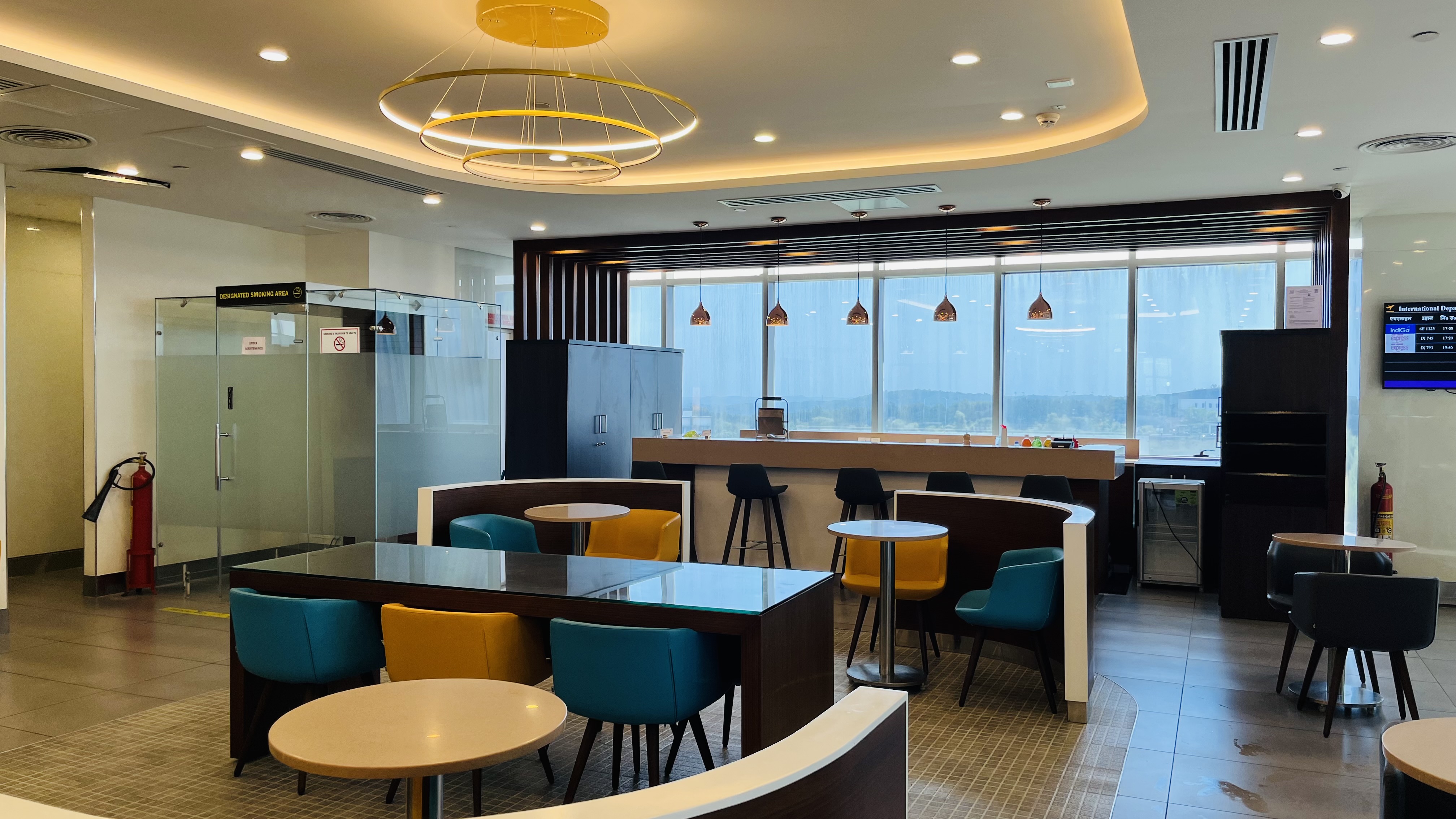 Pearl Lounge - interior view 3