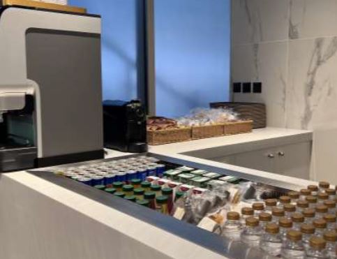 Hayyak Lounge - interior view 2