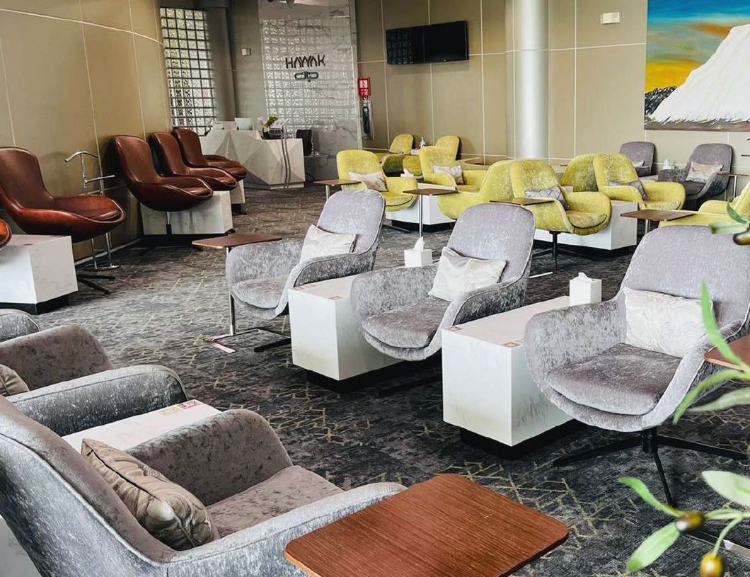 Hayyak Lounge - interior view 4
