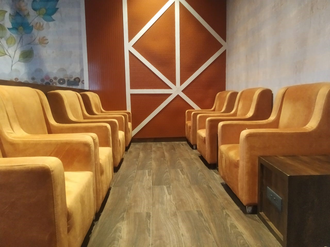 Paahun Lounge at Satwari Airport (IXJ)