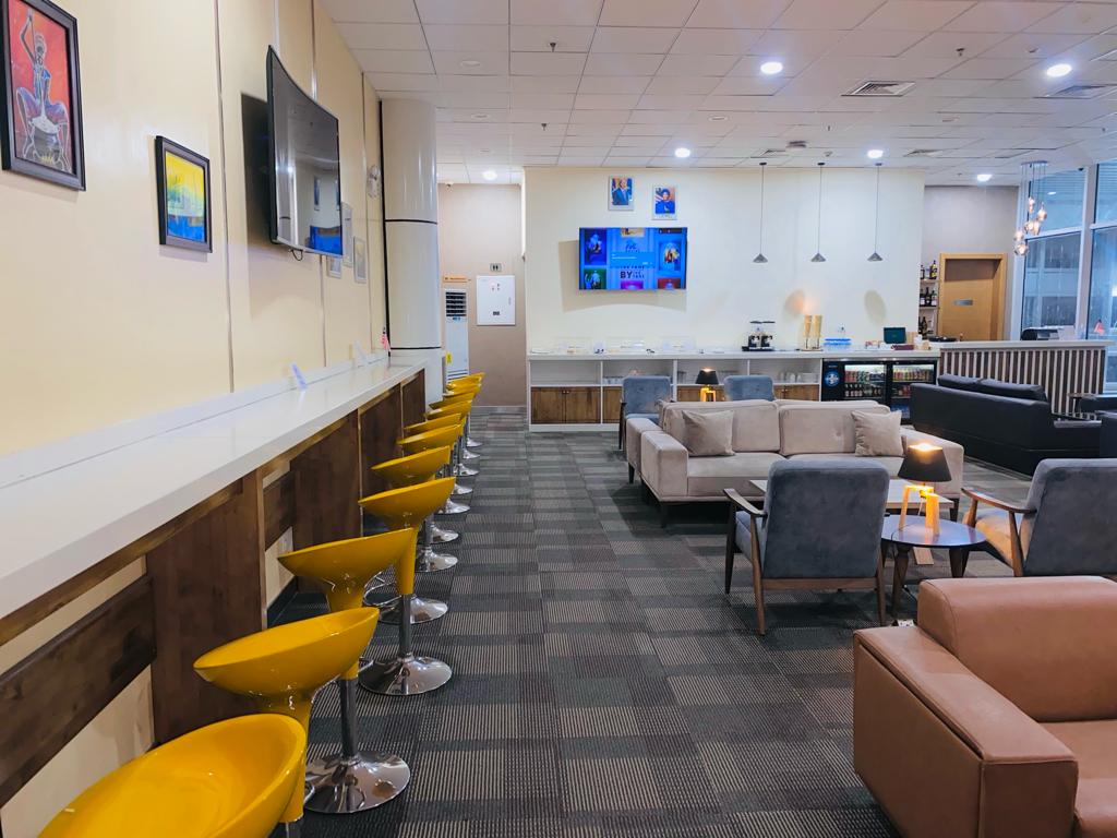 Sanbra Business & Priority Lounge - interior view 4