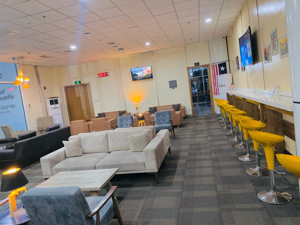 Sanbra Business & Priority Lounge - interior view 3