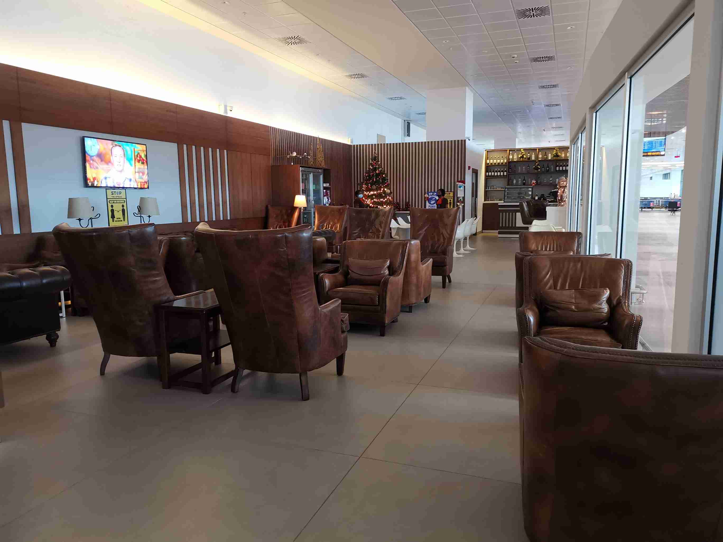 Sanbra Business & Priority Lounge - interior view 4