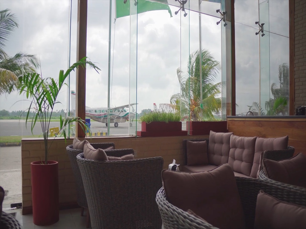 The Premium Lounge