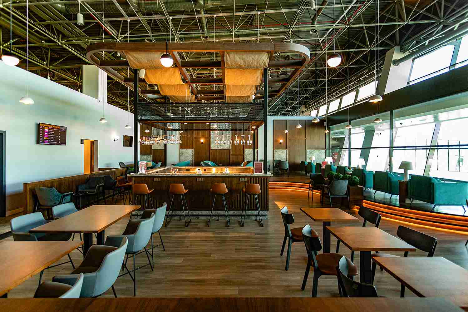 Primeclass Business Lounge - interior view 3