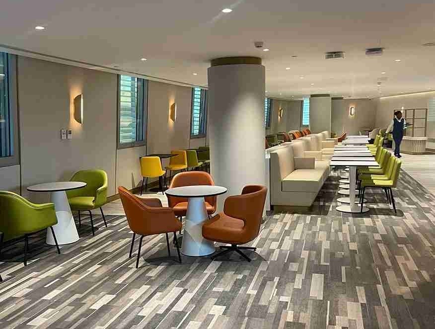 Pearl Lounge - interior view 3