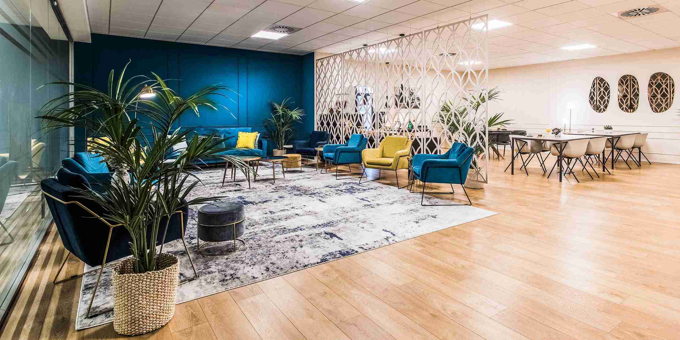 Sleep & Fly Business Center