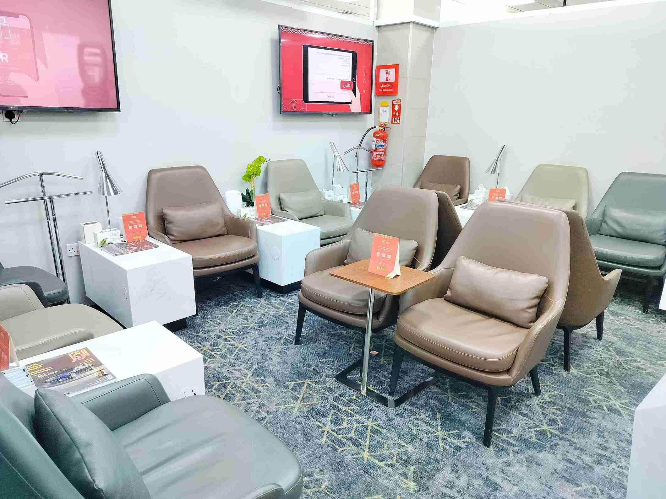 Hayyak Lounge - interior view 3