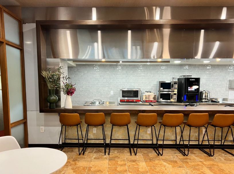 VIP One (FastTrack Included) - interior view 4