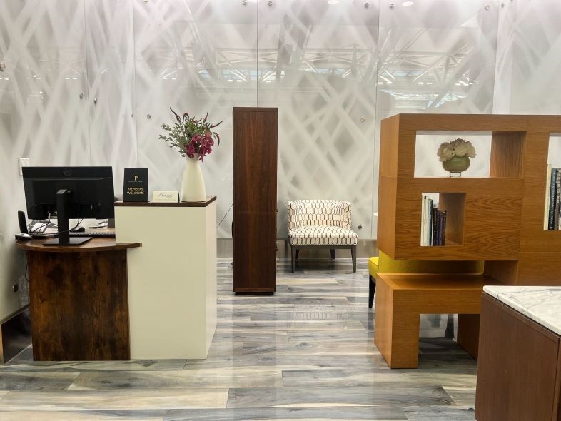 VIP One (FastTrack Included) - interior view 3