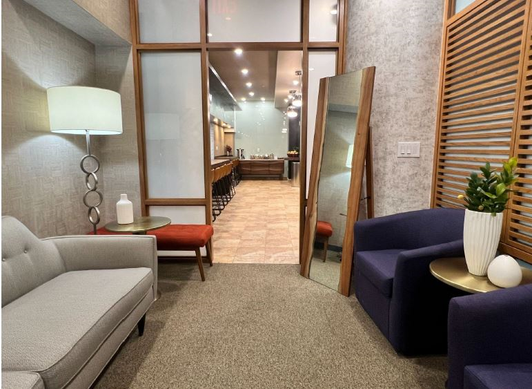 VIP One (FastTrack Included) - interior view 2