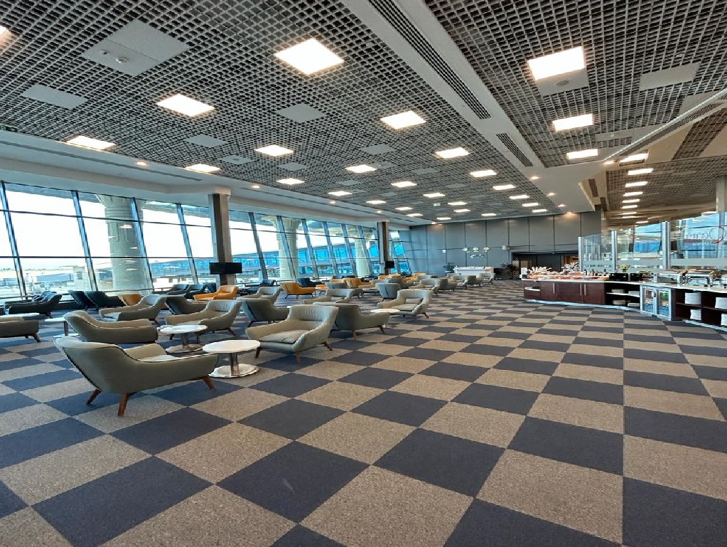 Pearl Lounge - interior view 4