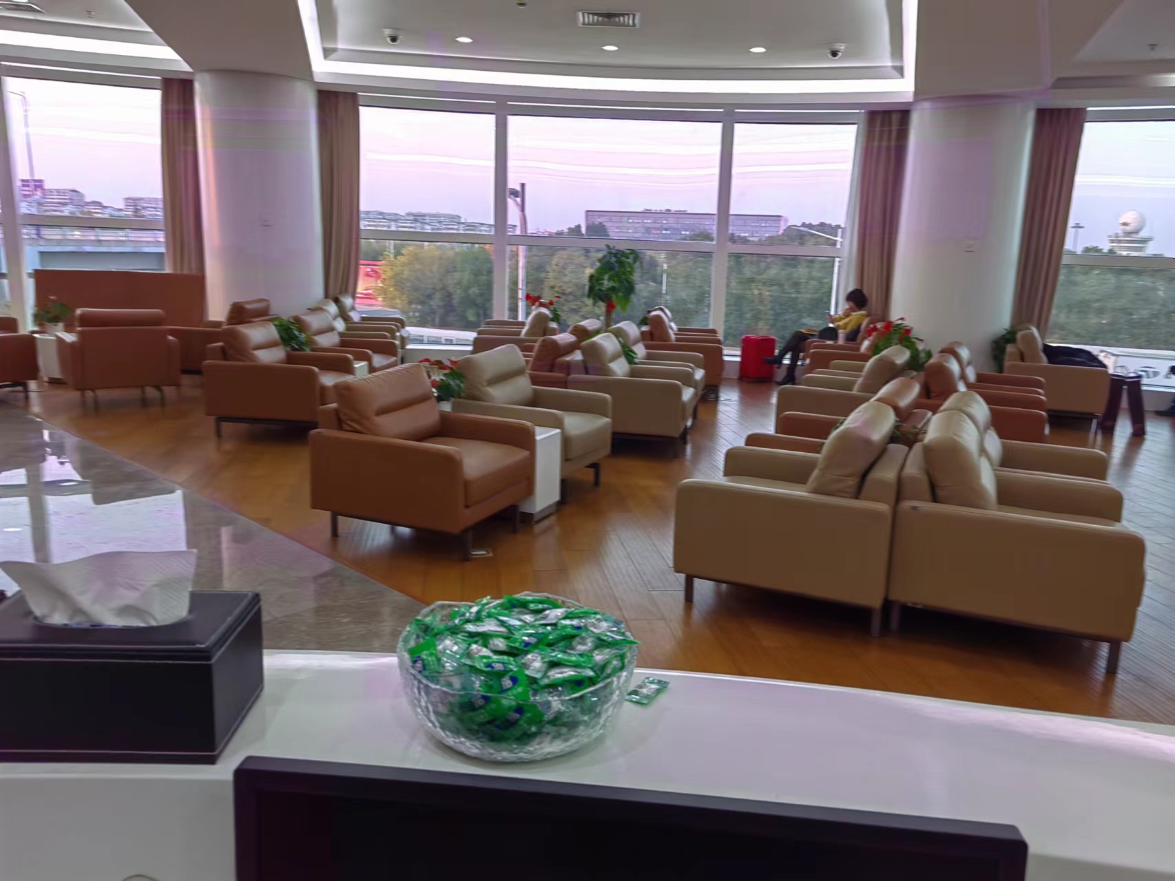Deren VIP lounge (T3 domestic) - interior view 3