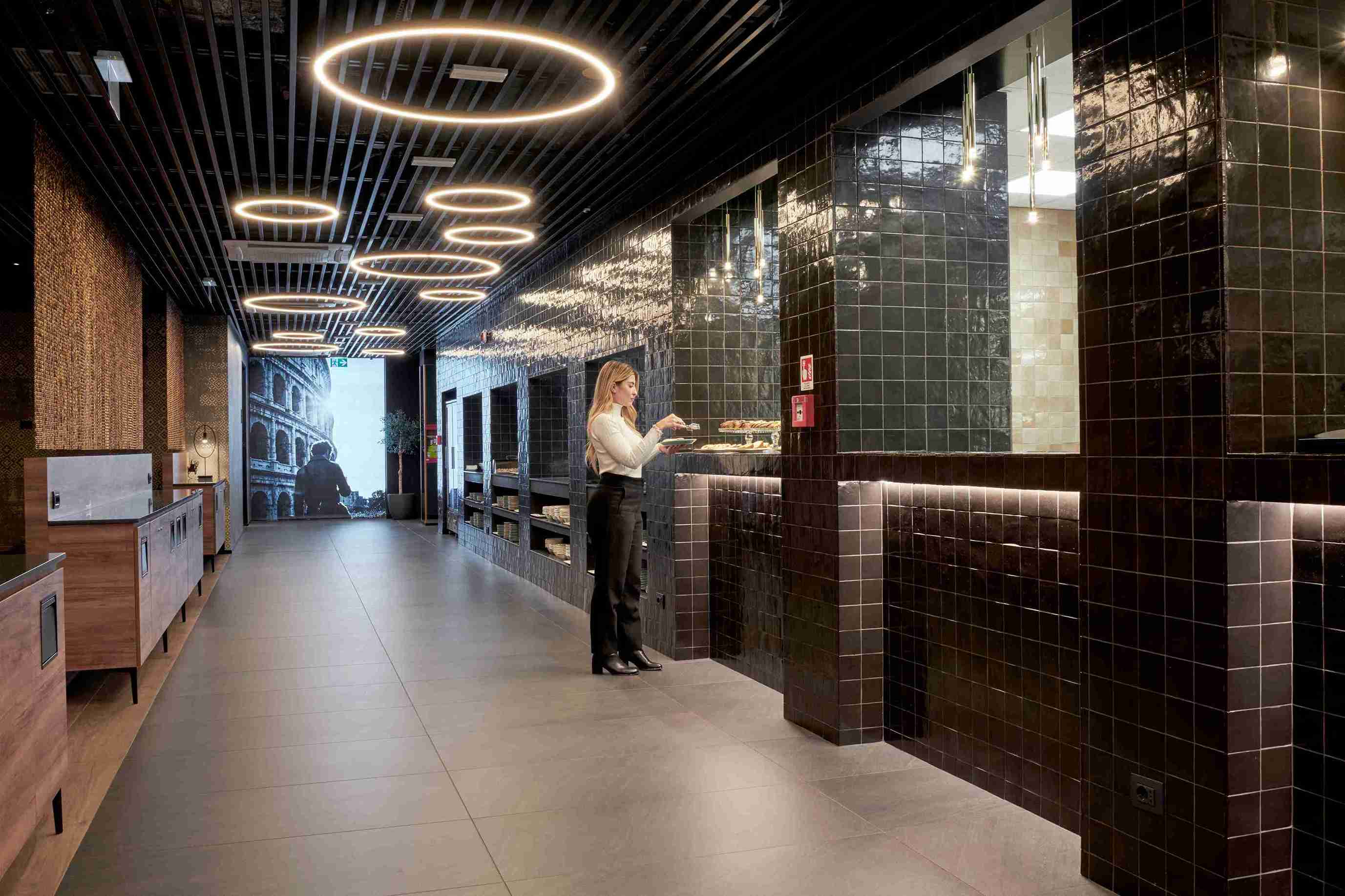 Prima Vista Lounge Portus