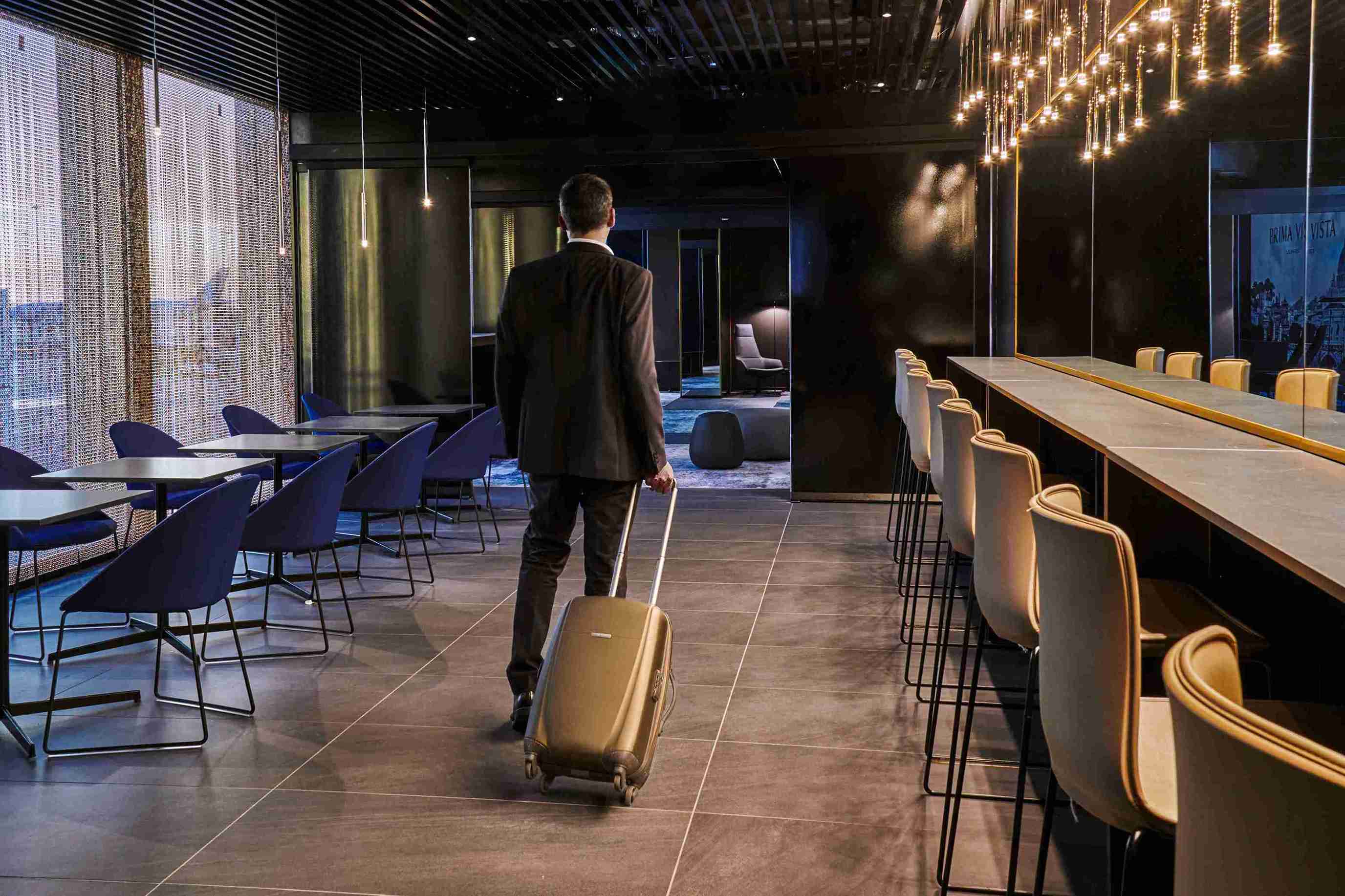 Prima Vista Lounge Portus