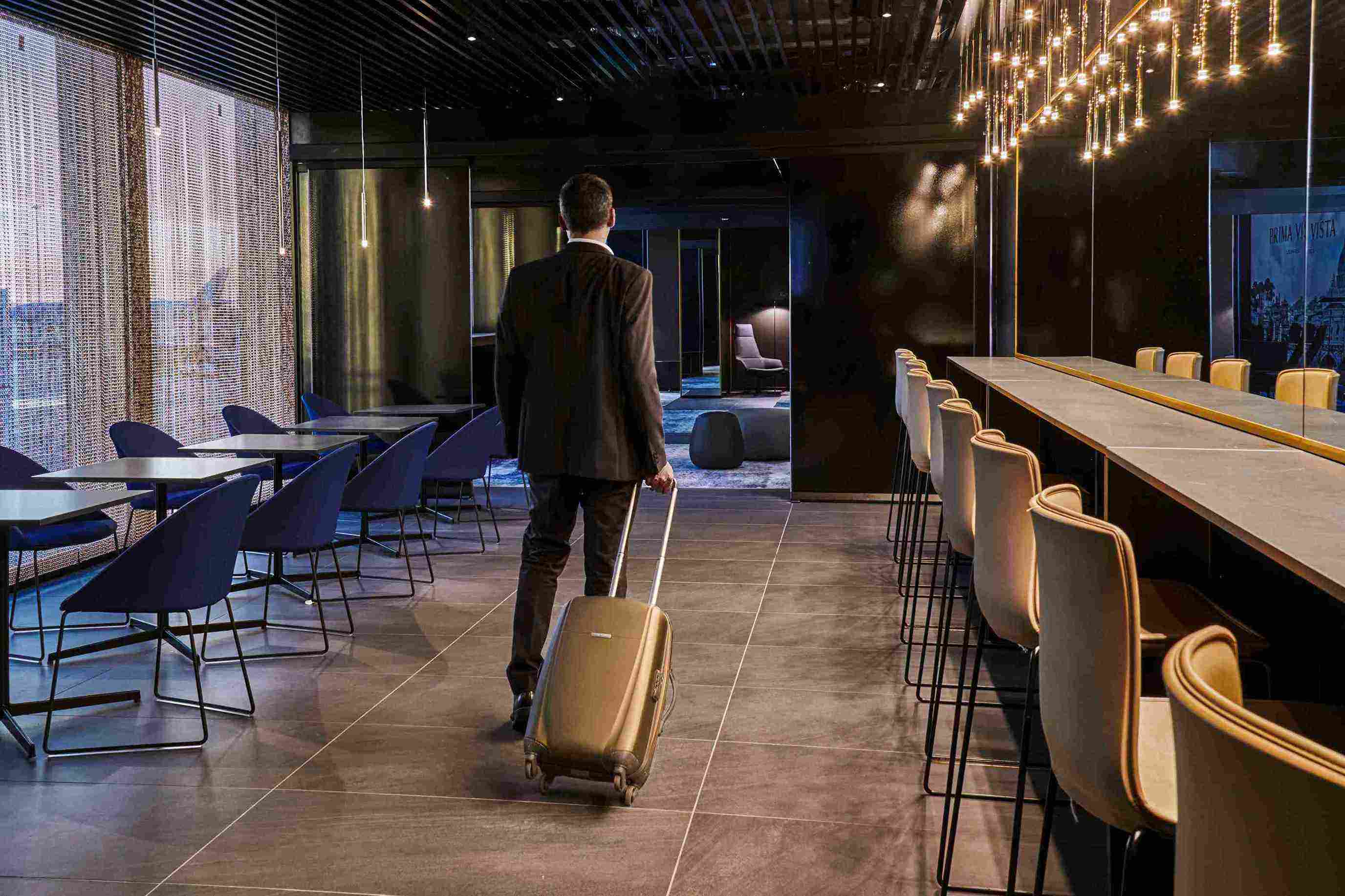 Prima Vista Lounge Portus