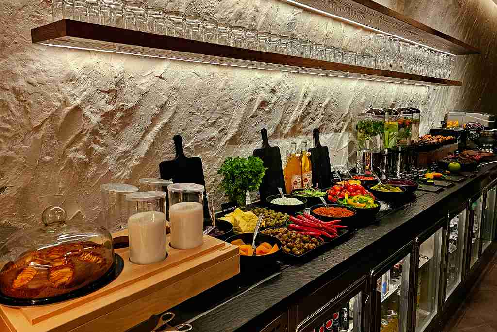 Scanderbeg VIP Lounge - interior view 3