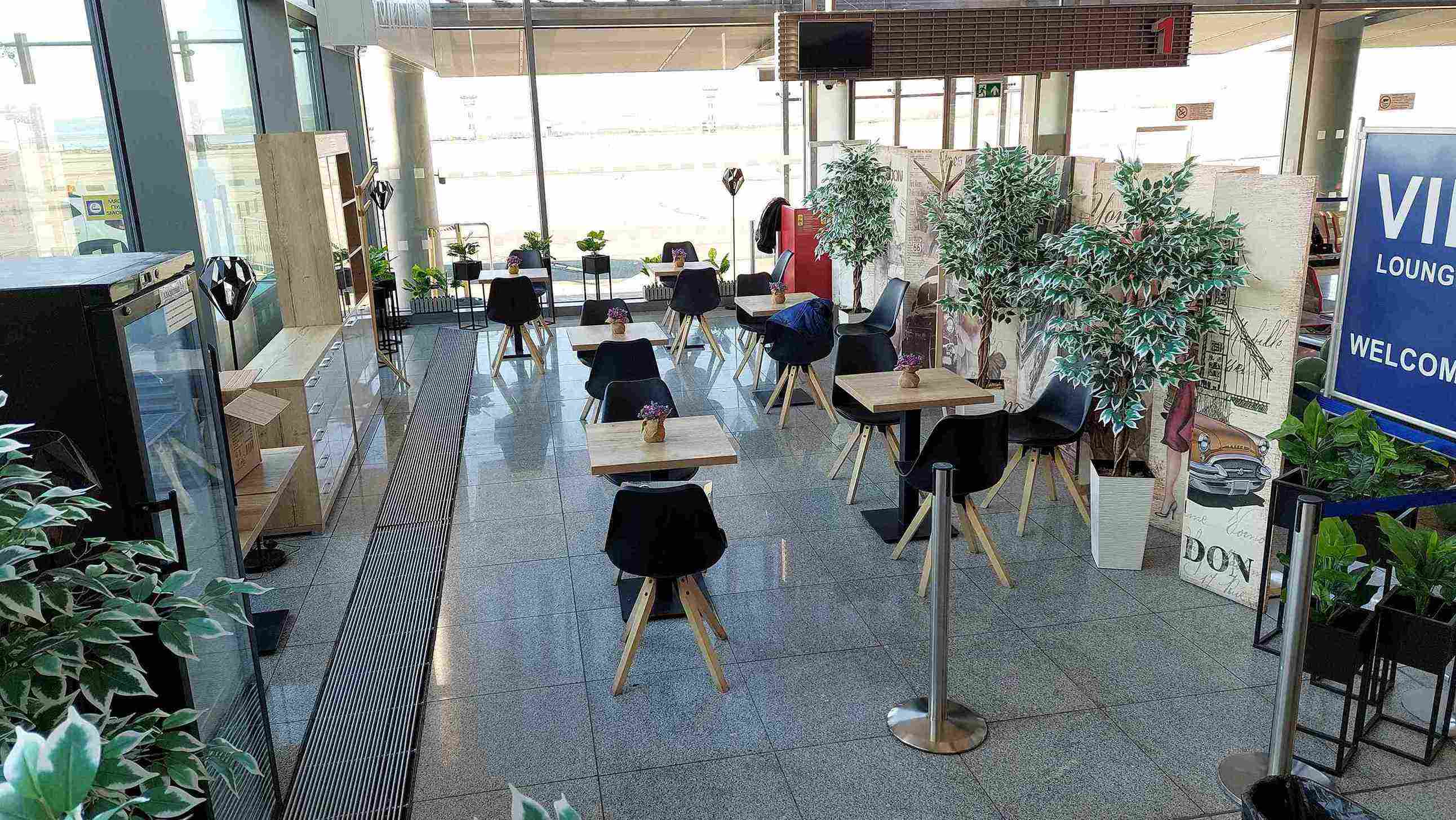 VIP/Business Lounge