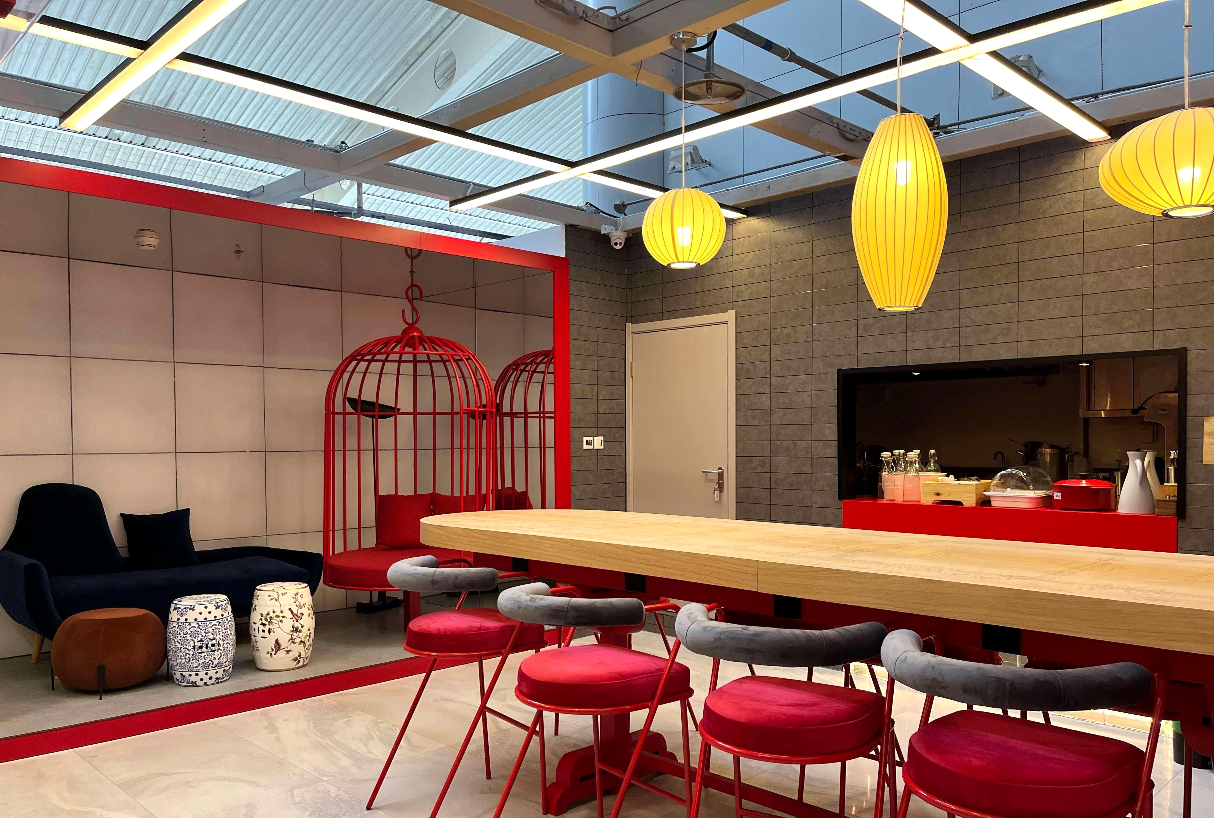 Barcelo Lounge(T2 dom)
