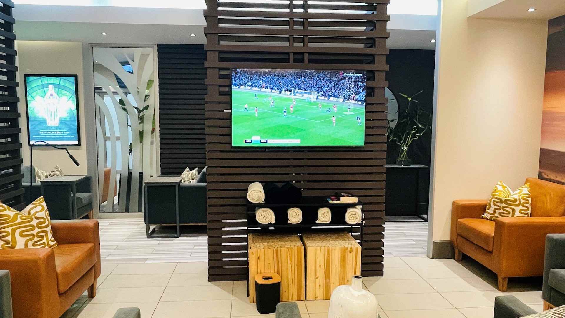 Paragon Premium Lounge - interior view 4