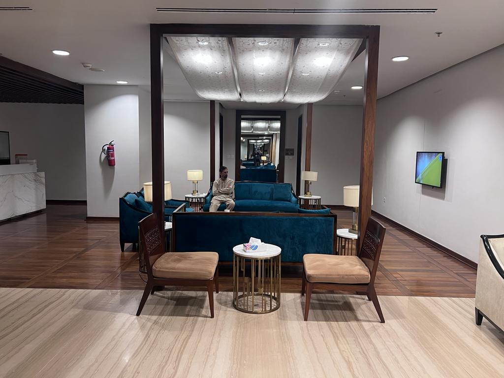 Domestic Cip Lounge