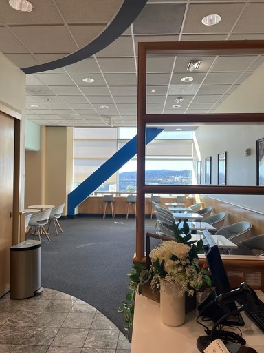 Golden Gate Lounge at San Francisco International Airport (SFO)