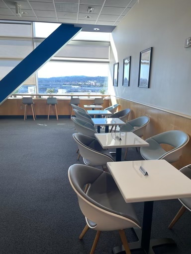 Golden Gate Lounge - interior view 2