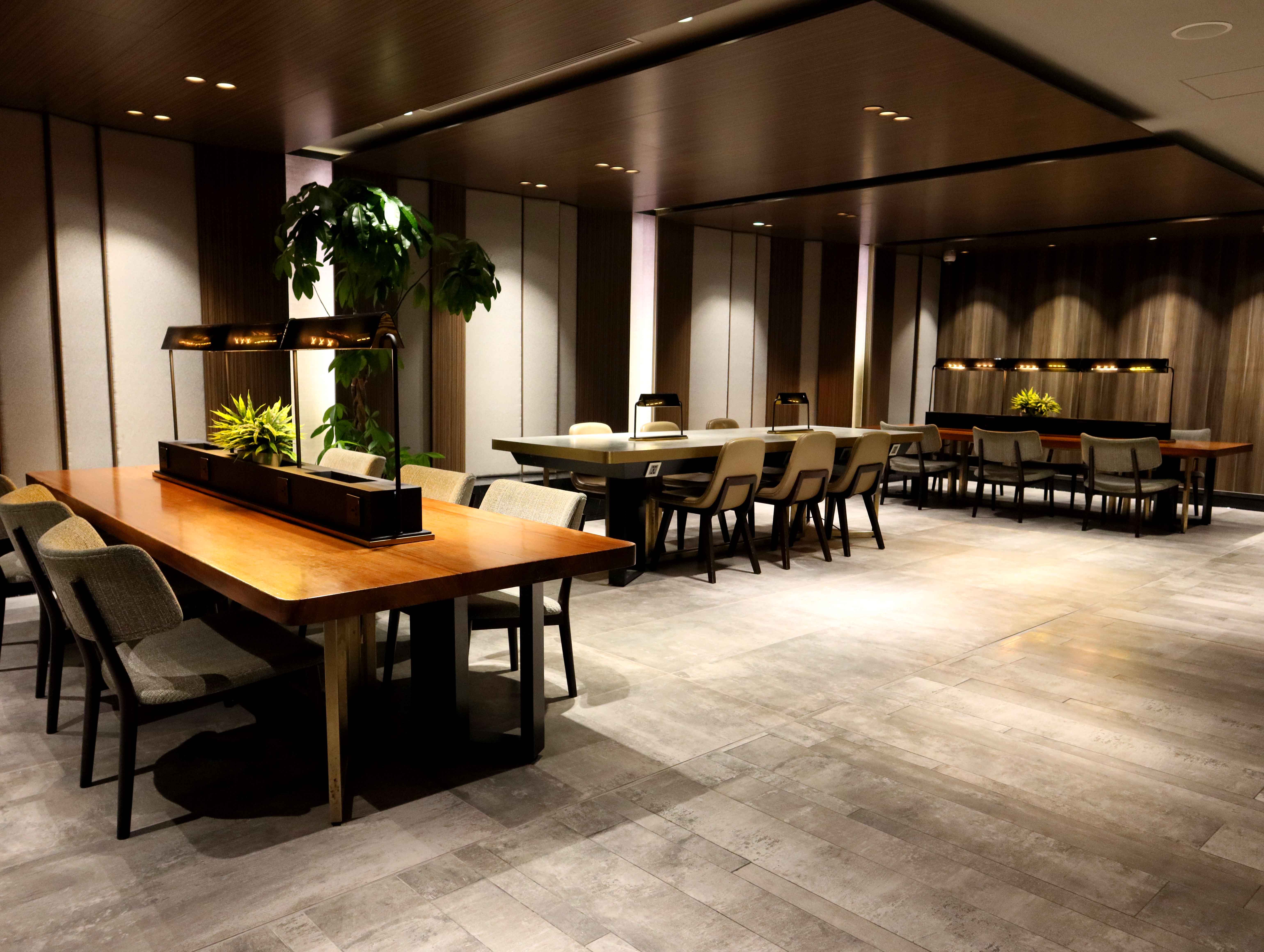 Plaza Premium Lounge (Gate 1) - interior view 4