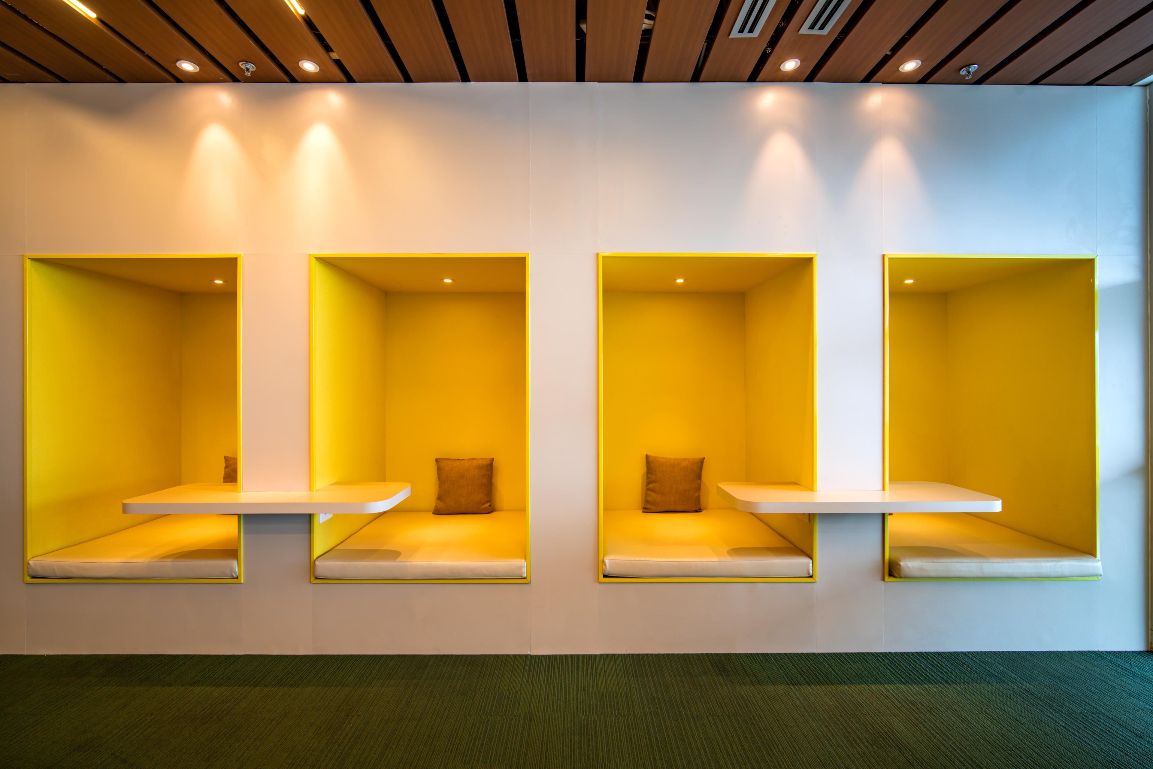 CIP Orchid Lounge - interior view 3