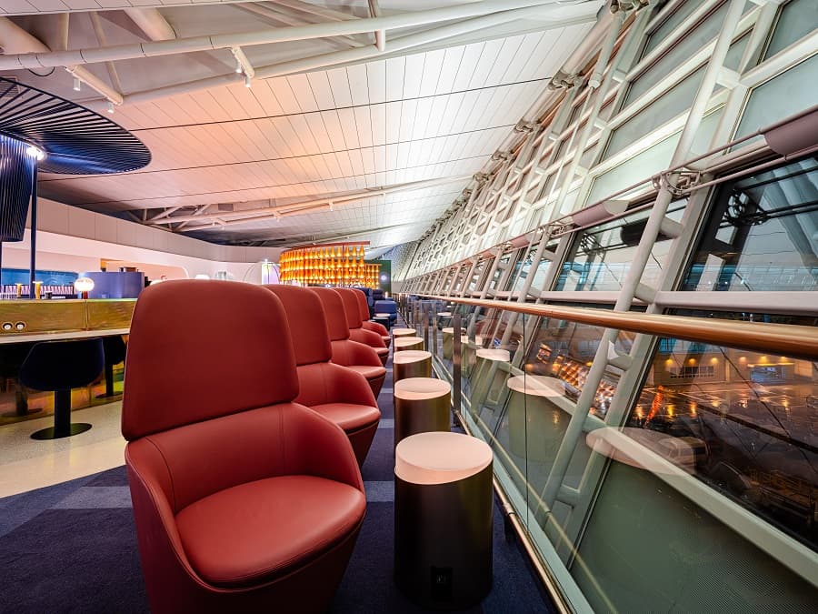 Oneworld Lounge (*Restrictions apply)