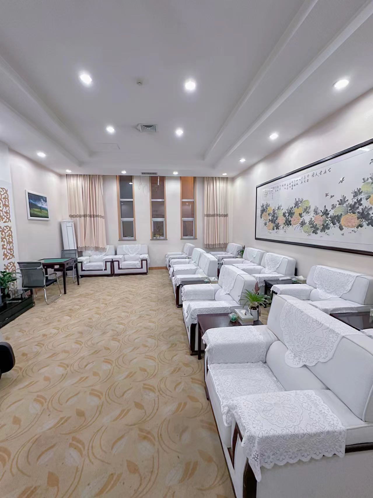 First and Business Class Lounge