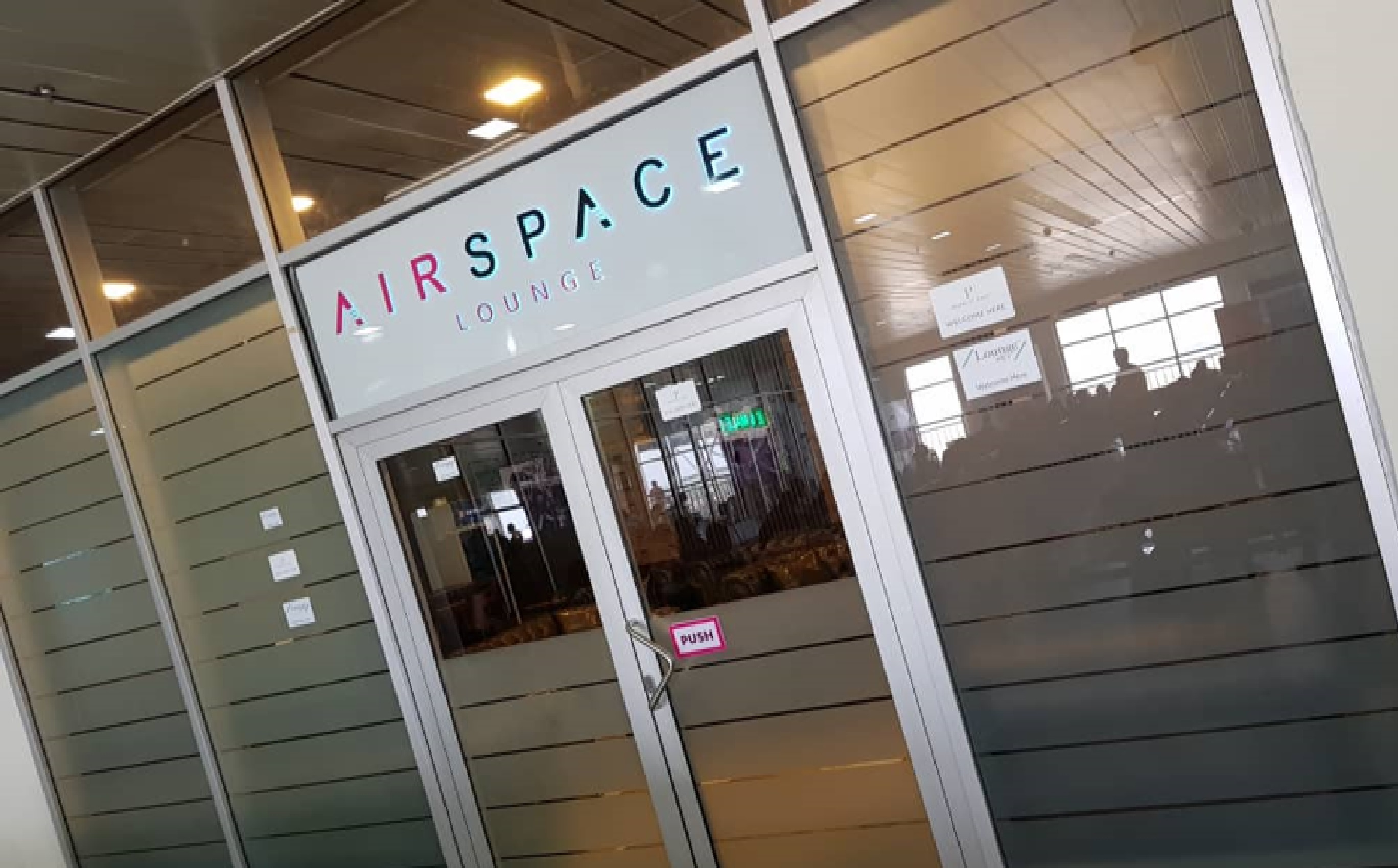 Airspace Lounge at Nnamdi Azikiwe International Airport (ABV)