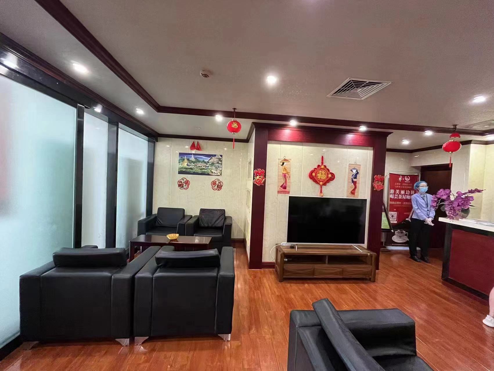 First Class Lounge - interior view 2