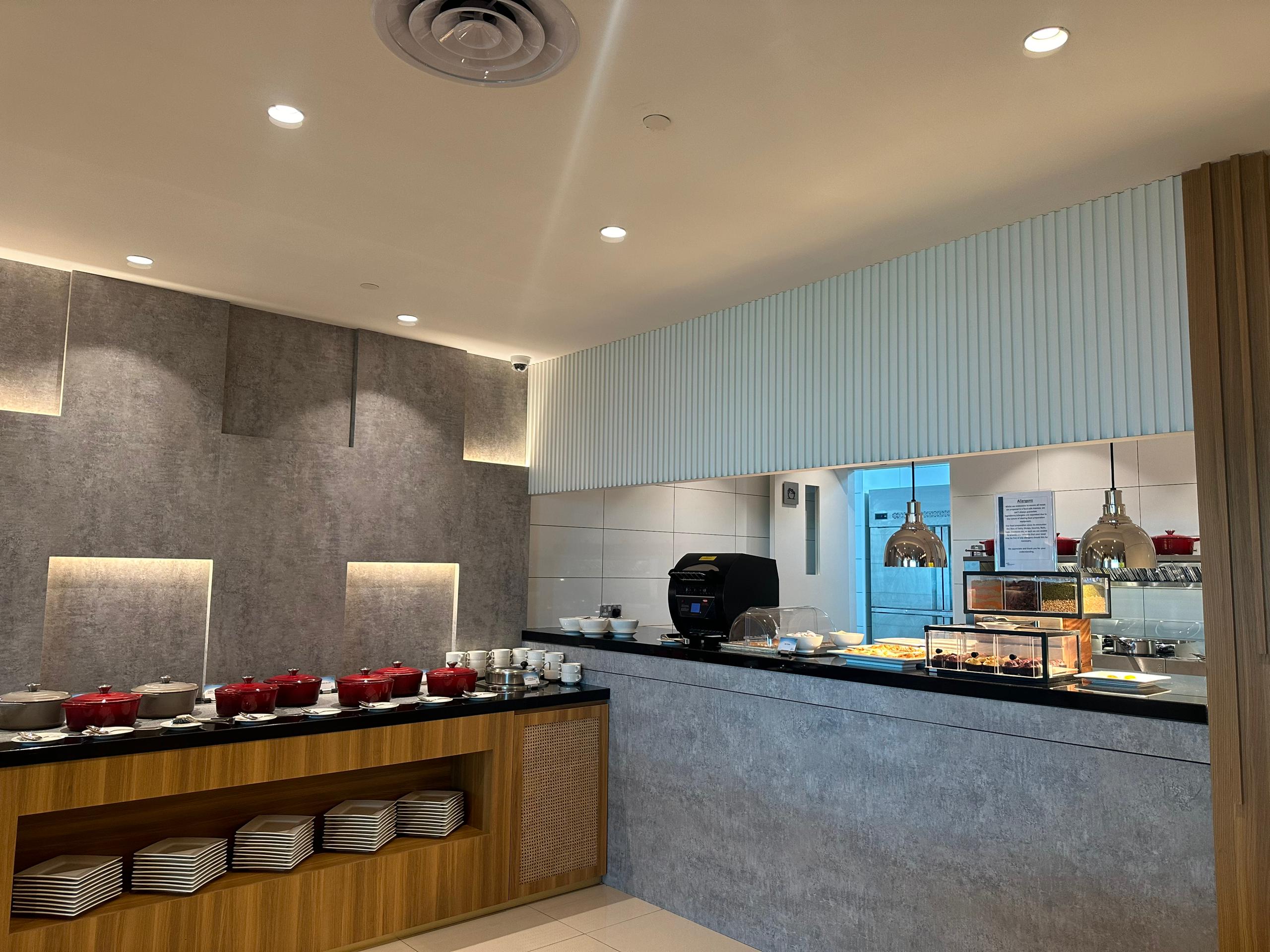 Travel Club Lounge and Bar - interior view 2