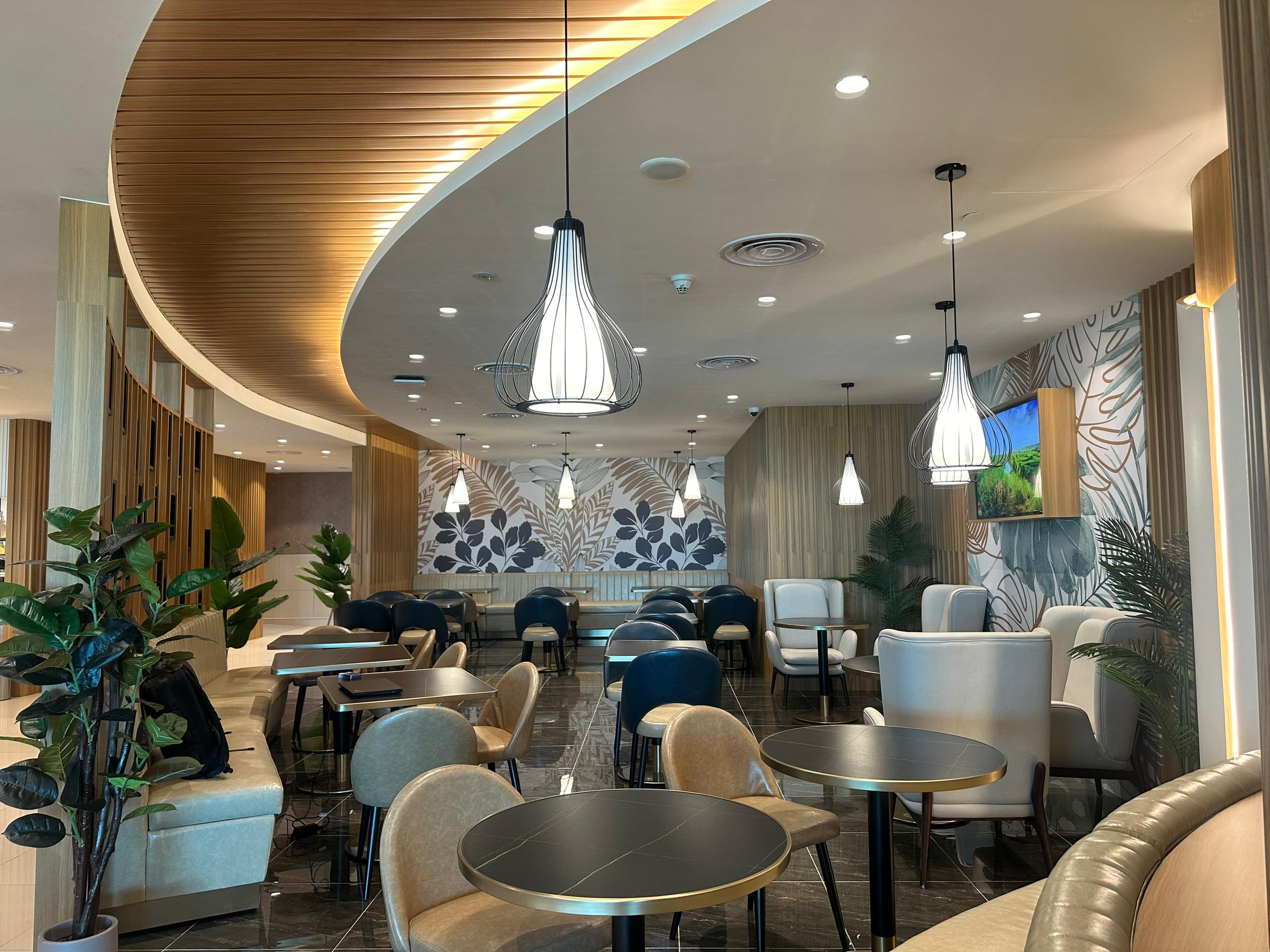 Travel Club Lounge and Bar