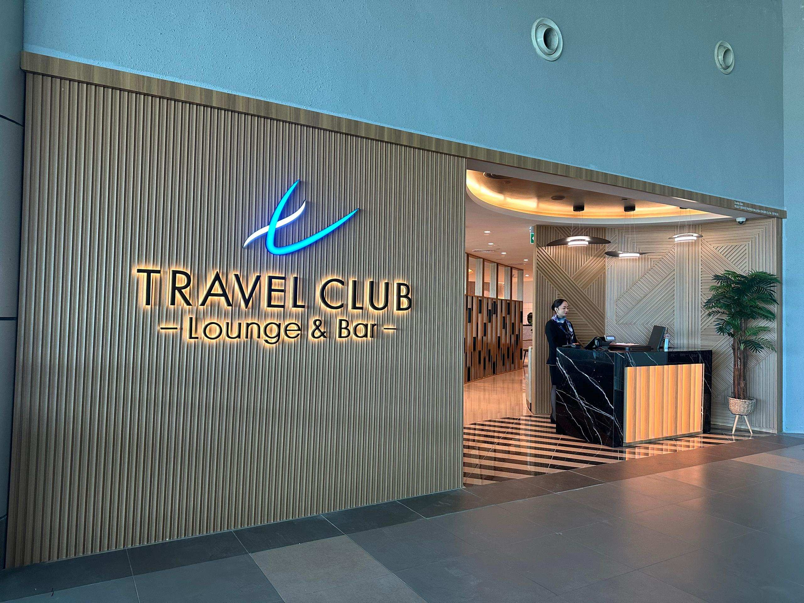 Travel Club Lounge and Bar