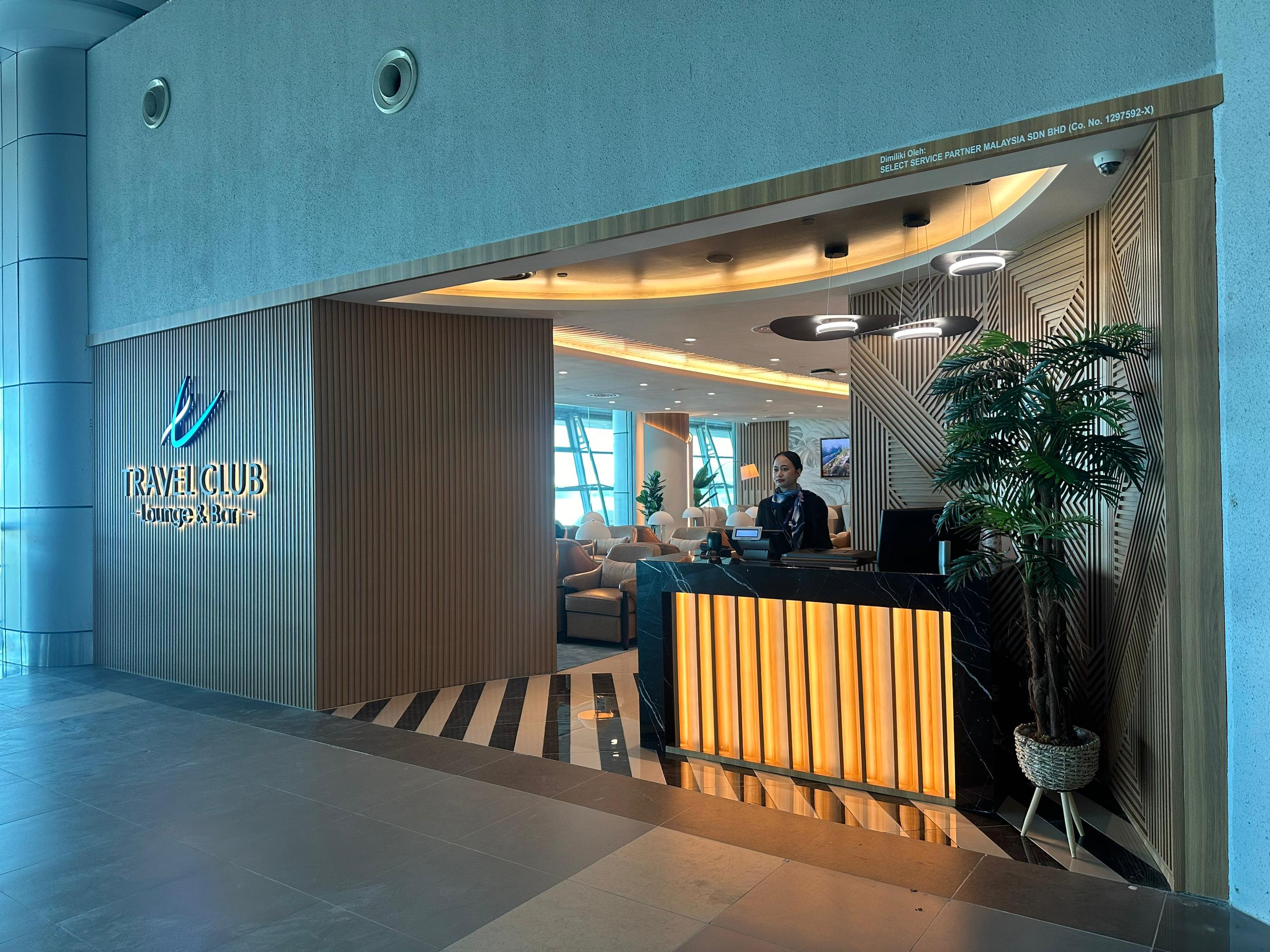 Travel Club Lounge and Bar