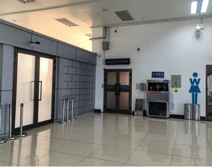 VIP Lounge (Landside) - interior view 3