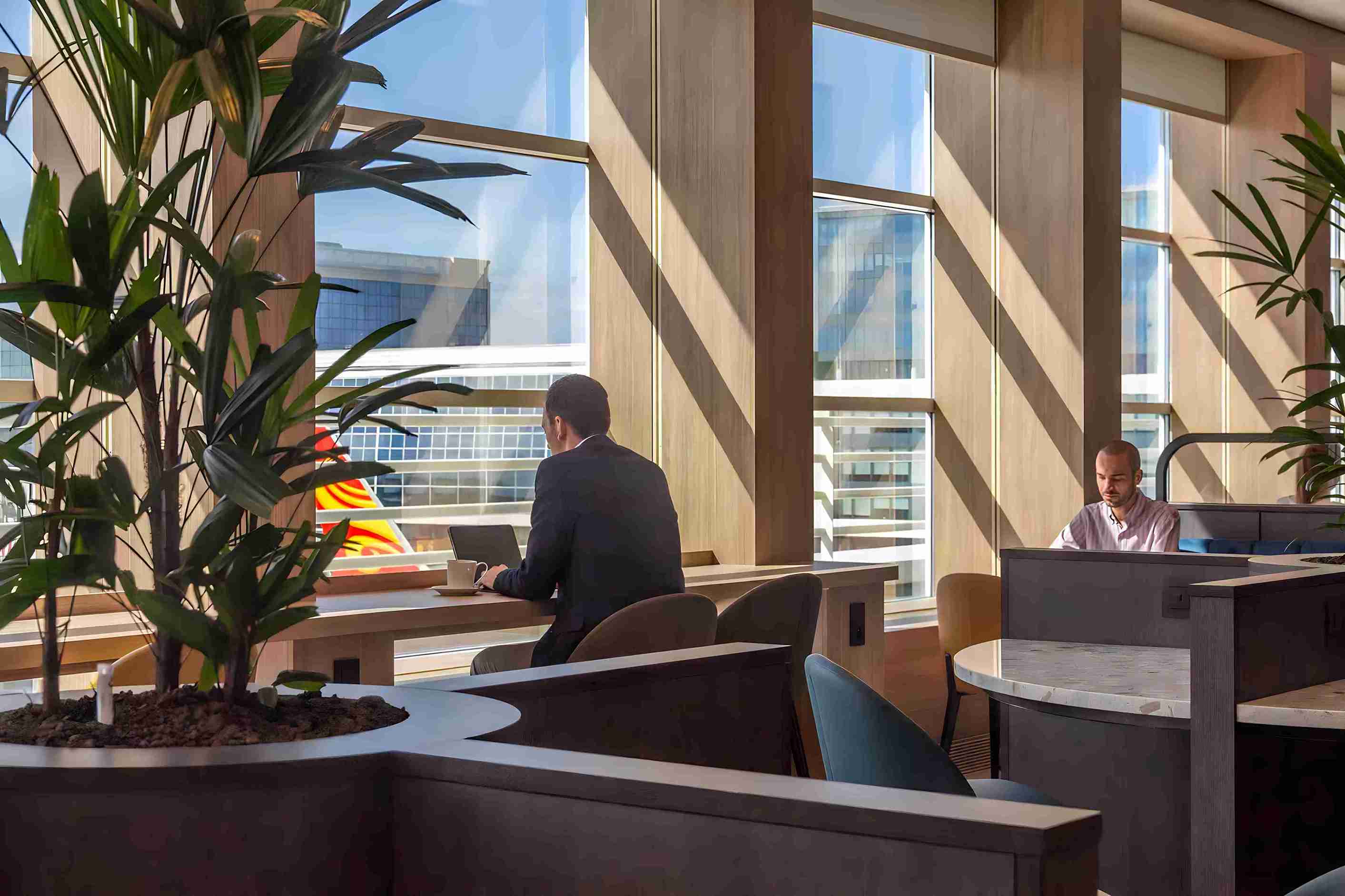 The View - interior view 2