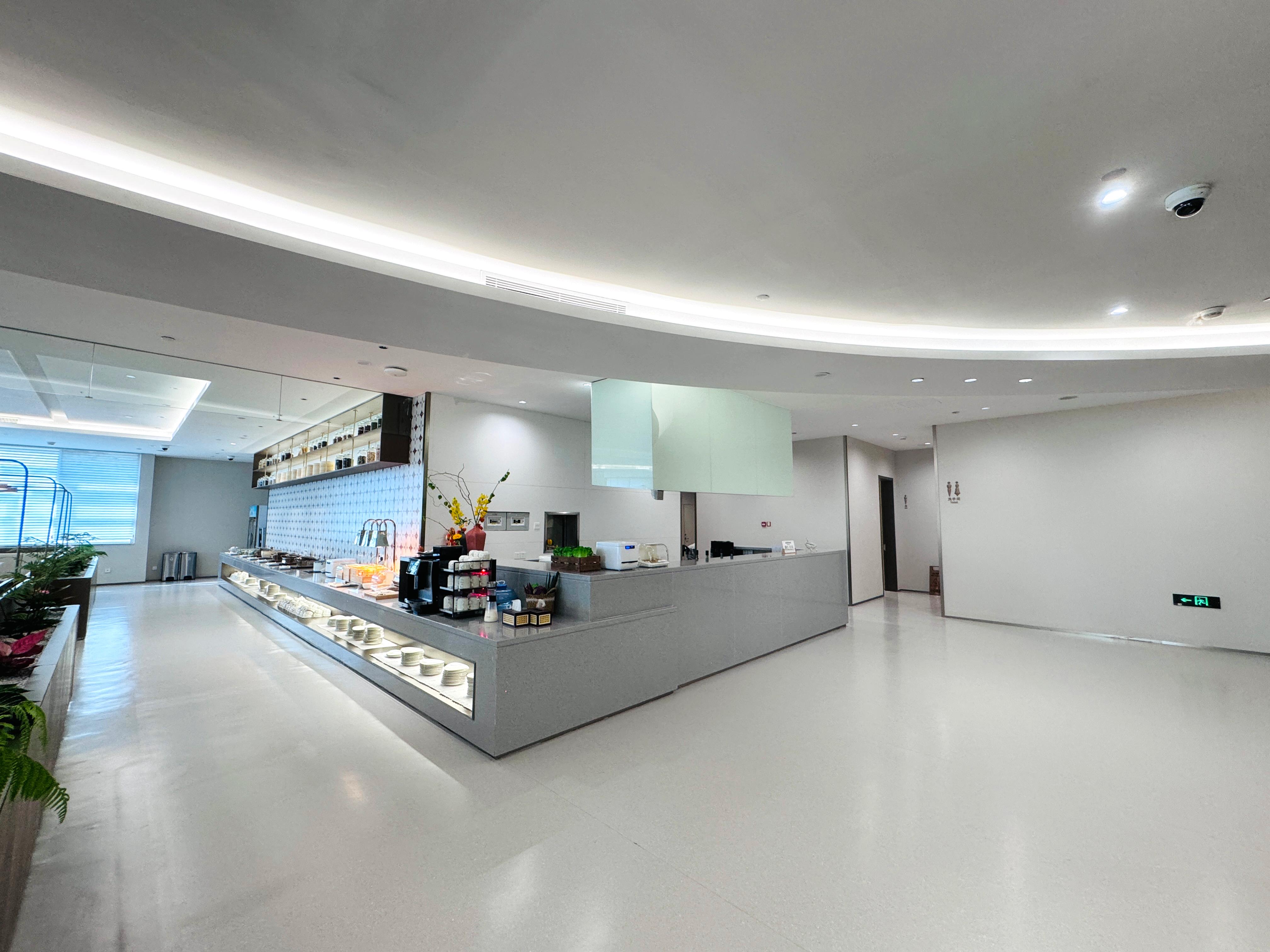 No.7 International First Class Lounge