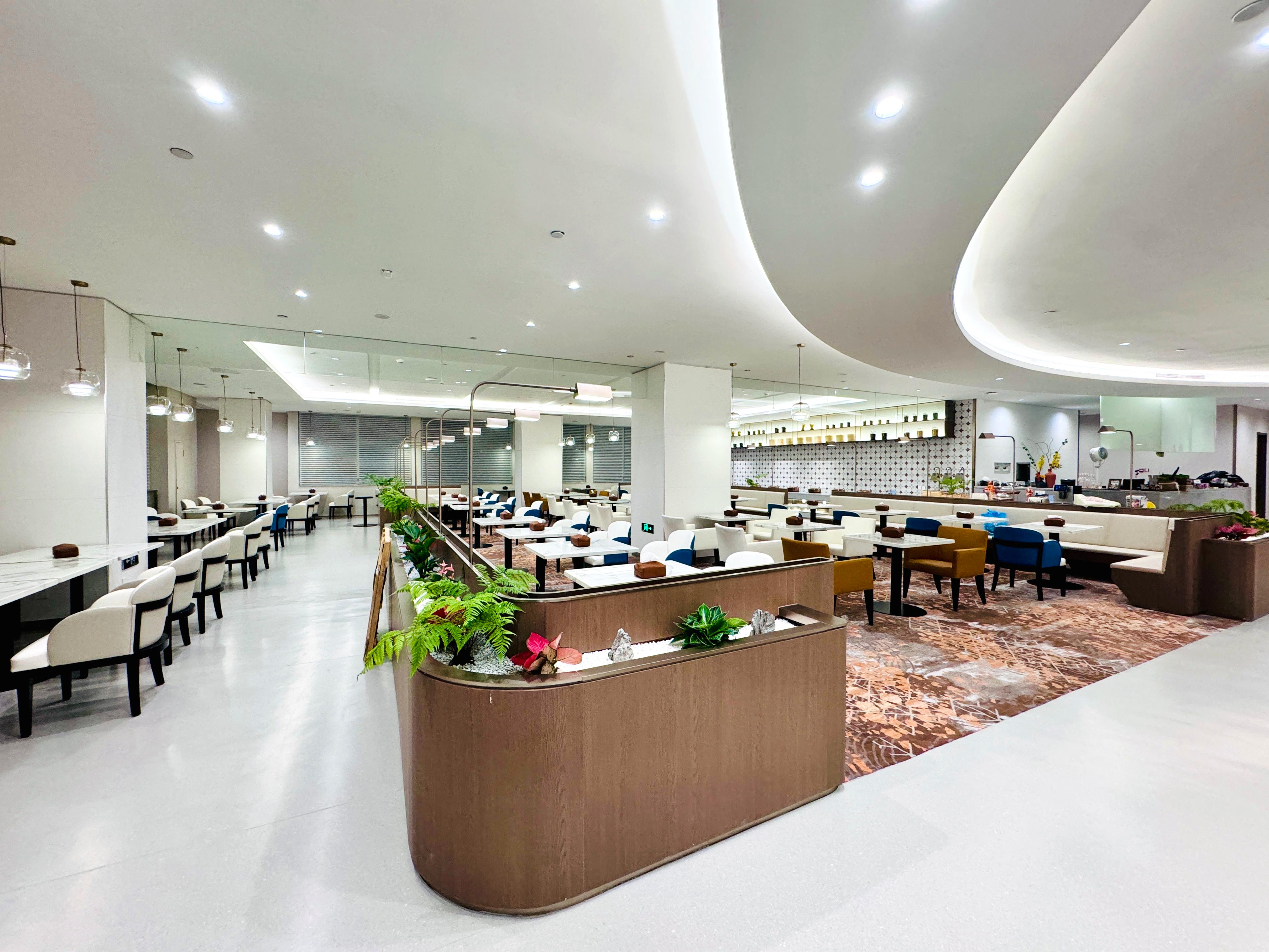No.7 International First Class Lounge