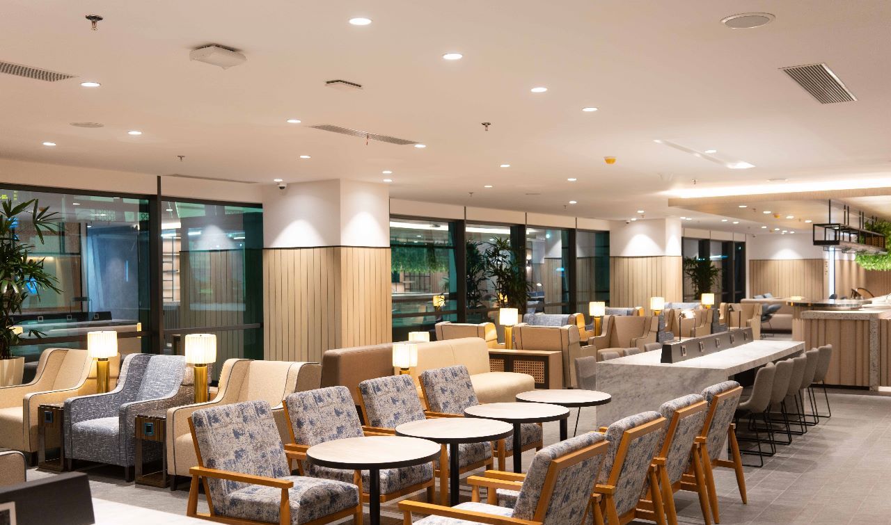 Saphire Plaza Premium Lounge - interior view 4