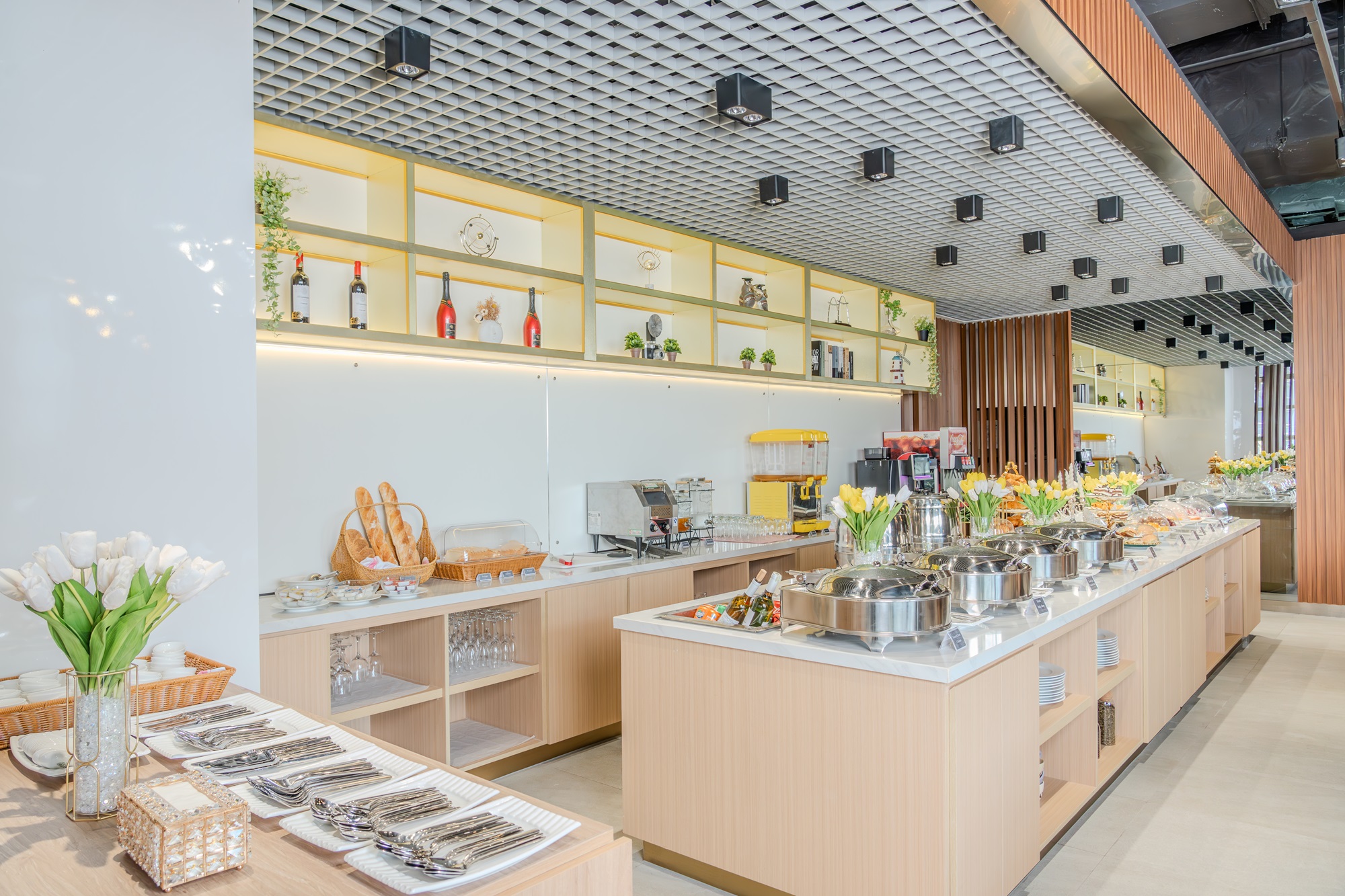 Angkor Lounge - interior view 4