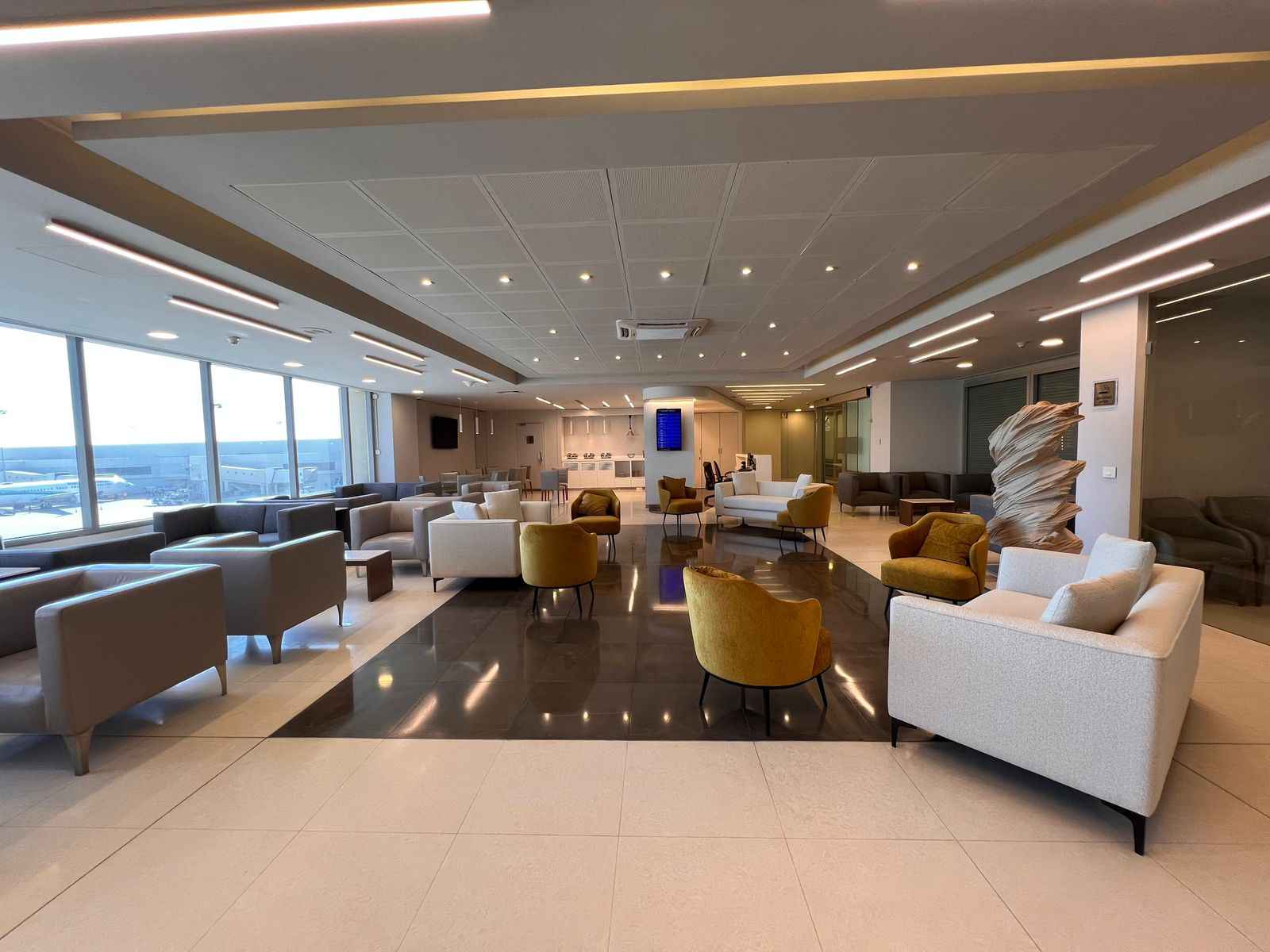 Ahlein Comfy Lounge at Rafic Hariri International (BEY)