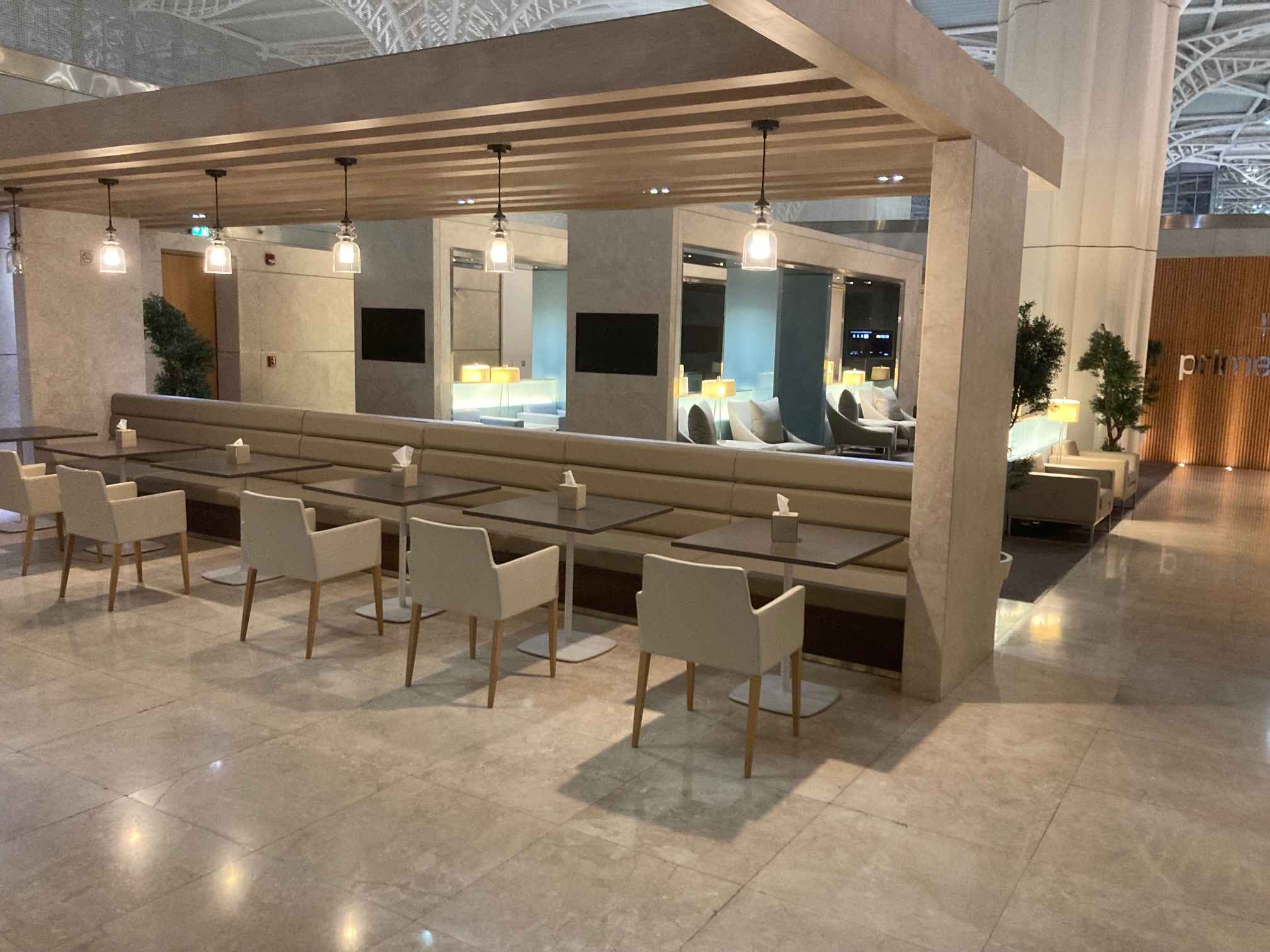 Primeclass Lounge