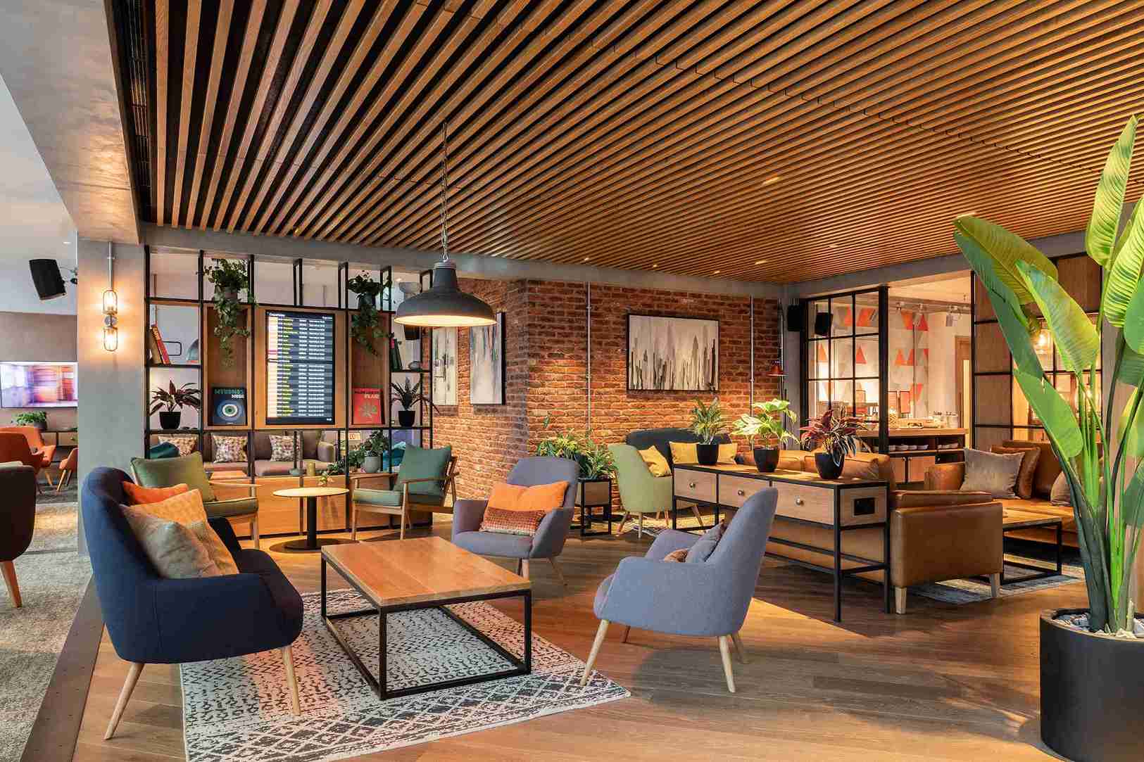 My Lounge Gatwick North