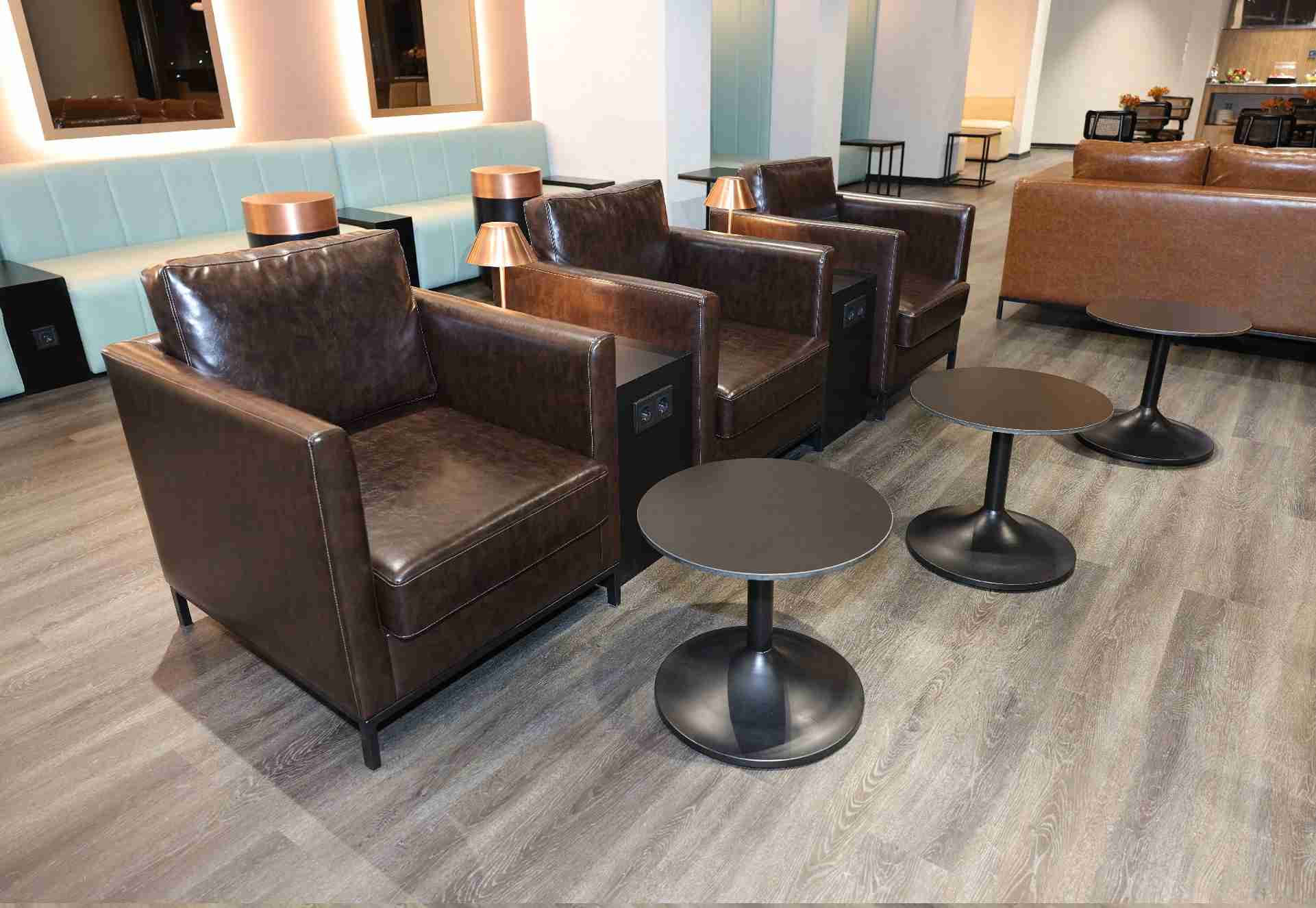 Platinum Lounge (Domestic)