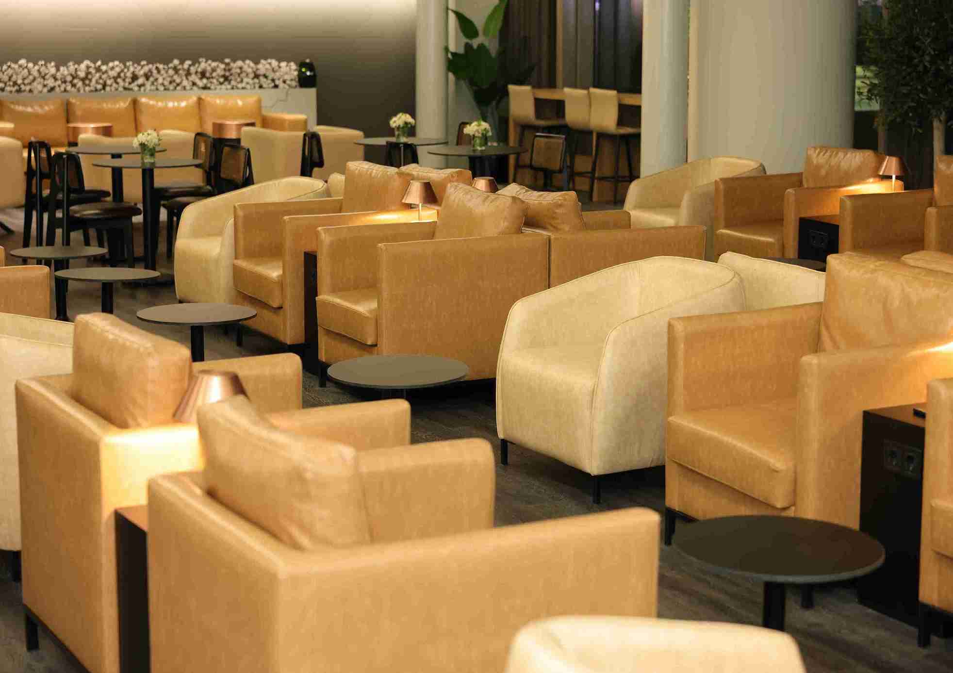 Platinum Lounge (International)