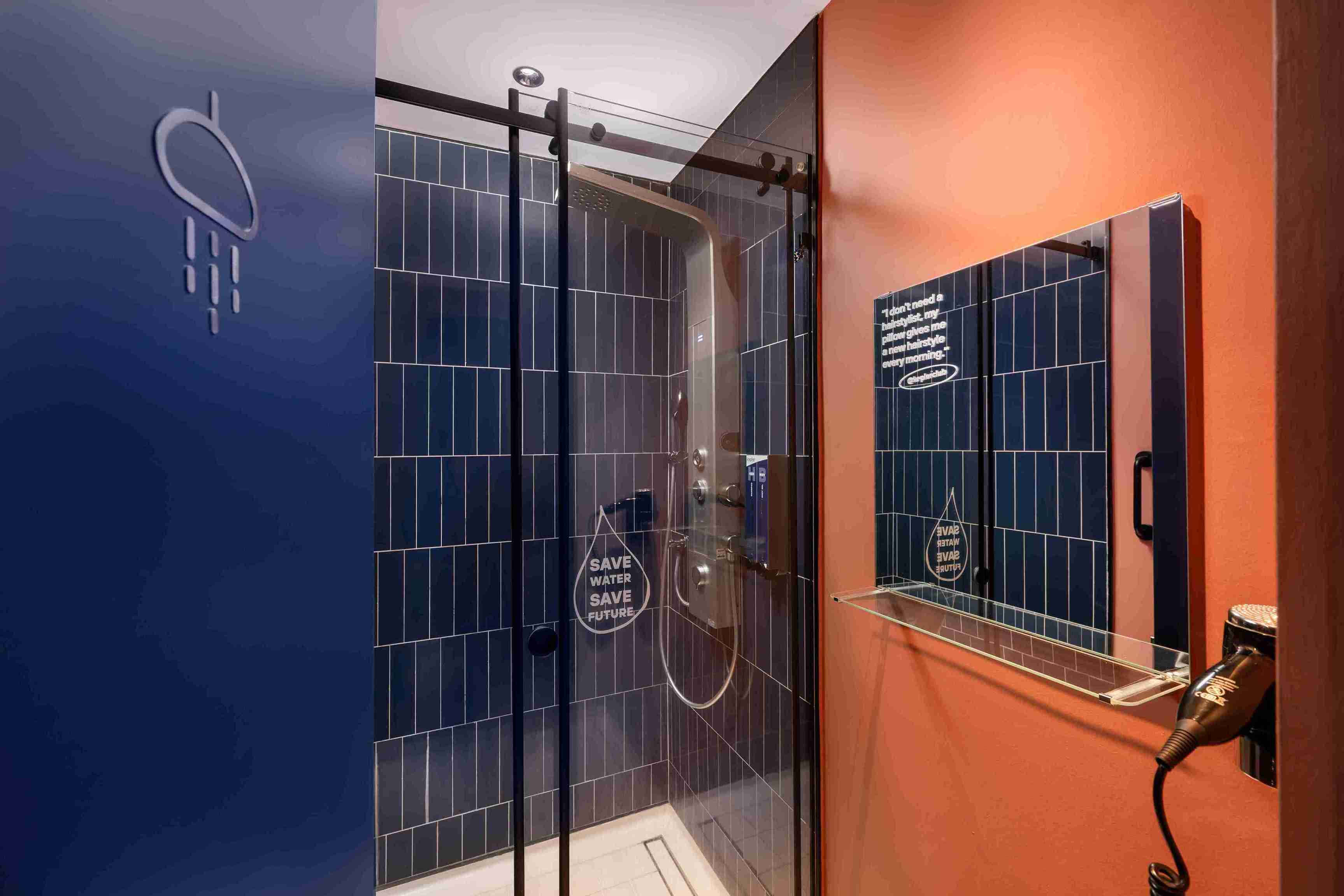 Kepler Club (Landside) - interior view 4