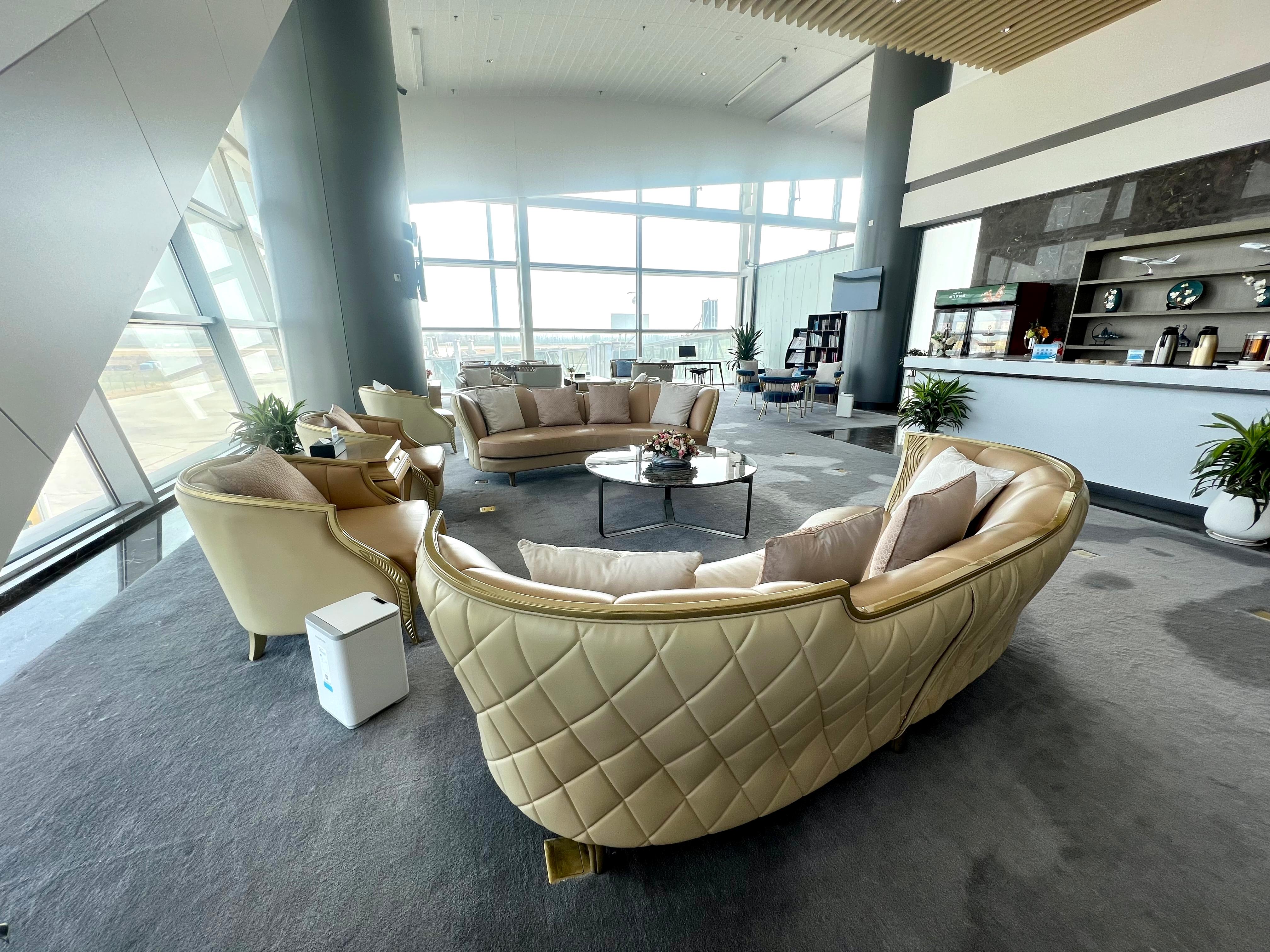 First Class Lounge (2F)